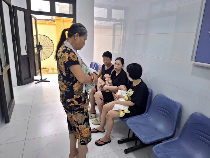 Sau hơn một tháng sáp nhập, trạm y tế của Hà Nội vận hành thông suốt- Ảnh 4.