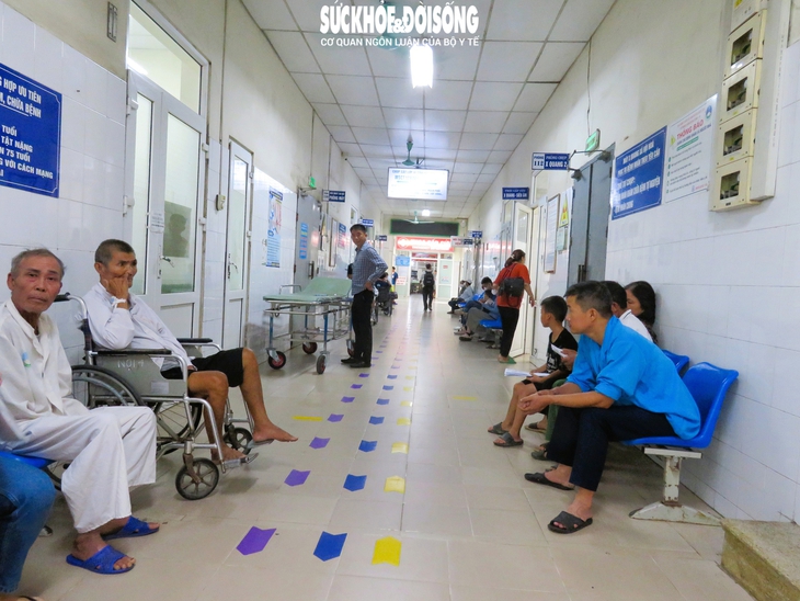 Hải Phòng: Người dân phấn khởi khi quyền lợi bảo hiểm y tế mở rộng hơn trước- Ảnh 1. Hải Phòng: Người dân phấn khởi khi quyền lợi bảo hiểm y tế mở rộng hơn trước- Ảnh 1.