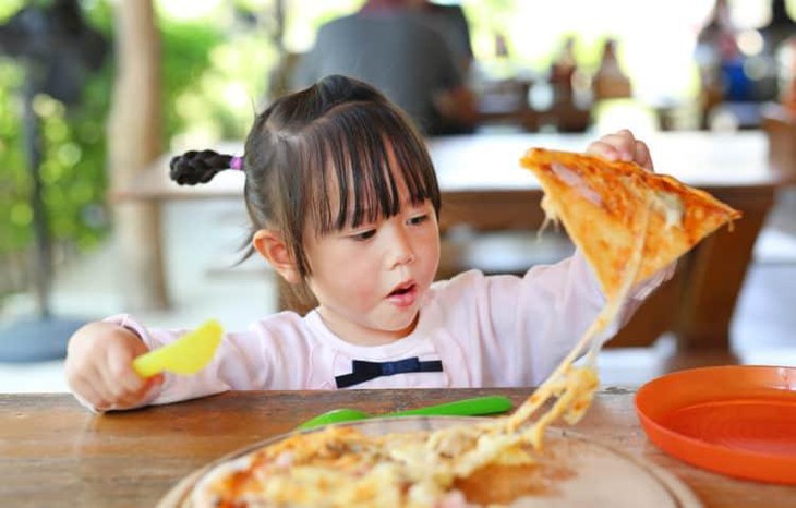 Một nguyên nhân bất ngờ khiến trẻ em gái dậy thì sớm- Ảnh 3.