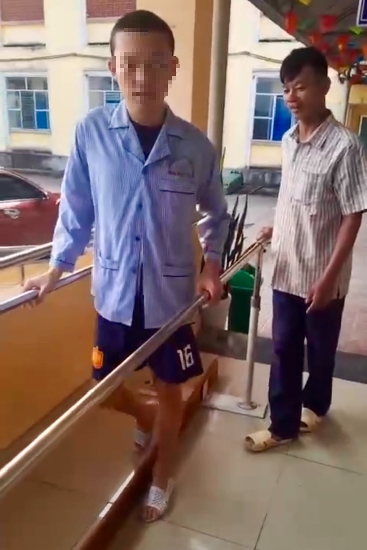 'Xây' lại cuộc sống cho người bệnh nặng bằng y học cổ truyền kết hợp y học hiện đại- Ảnh 2. 'Xây' lại cuộc sống cho người bệnh nặng bằng y học cổ truyền kết hợp y học hiện đại- Ảnh 2.