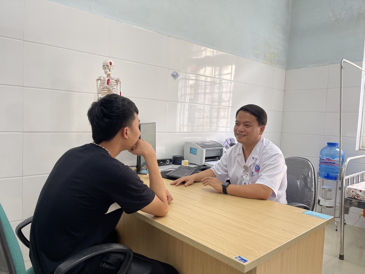 'Xây' lại cuộc sống cho người bệnh nặng bằng y học cổ truyền kết hợp y học hiện đại- Ảnh 7. 'Xây' lại cuộc sống cho người bệnh nặng bằng y học cổ truyền kết hợp y học hiện đại- Ảnh 7.