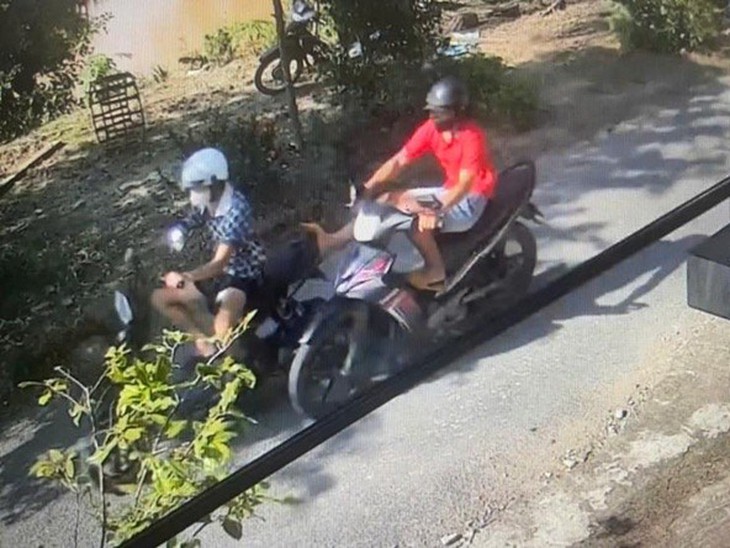 Truy đuổi kịch tính, công an bắt gọn hai tên cướp- Ảnh 1.