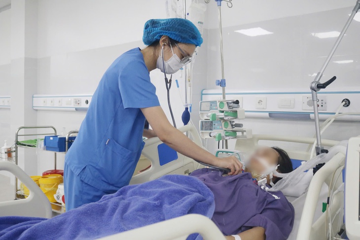 Cứu sống hai mẹ con sản phụ bị suy tim cấp ở Quảng Ninh- Ảnh 1.