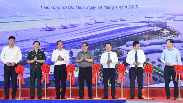 Chuẩn bị lễ khởi công, khánh thành công trình quy mô lớn tại 80 điểm cầu toàn quốc- Ảnh 1. Chuẩn bị lễ khởi công, khánh thành công trình quy mô lớn tại 80 điểm cầu toàn quốc- Ảnh 1.