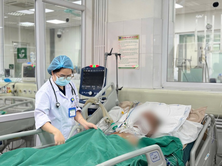 Bị tai nạn lao động nhưng không tiêm phòng uốn ván, bệnh nhân rơi vào nguy kịch- Ảnh 3. Bị tai nạn lao động nhưng không tiêm phòng uốn ván, bệnh nhân rơi vào nguy kịch- Ảnh 3.
