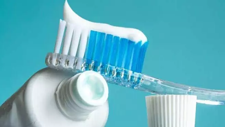 Ăn uống đồ quá nóng, quá lạnh: Kẻ thù âm thầm của răng và nướu (lợi)- Ảnh 2.