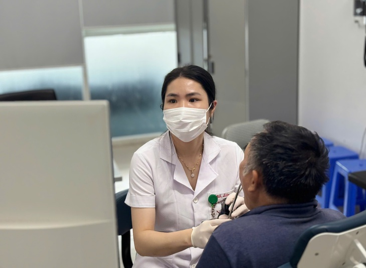 Dùng 'mẹo' dân gian trị hóc xương cá, người đàn ông phải nhập viện- Ảnh 2.