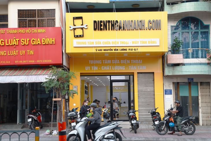 Điện Thoại Nhanh - Trung tâm sửa chữa iPhone đáng tin cậy tại TP.HCM- Ảnh 1. Điện Thoại Nhanh - Trung tâm sửa chữa iPhone đáng tin cậy tại TP.HCM- Ảnh 1.
