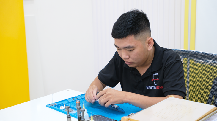 Điện Thoại Nhanh - Trung tâm sửa chữa iPhone đáng tin cậy tại TP.HCM- Ảnh 2. Điện Thoại Nhanh - Trung tâm sửa chữa iPhone đáng tin cậy tại TP.HCM- Ảnh 2.