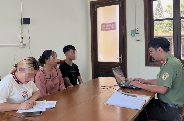 Cứu con trai khỏi bẫy lừa bán nội tạng, người mẹ xúc động gửi thư cảm ơn Công an - Ảnh 1.