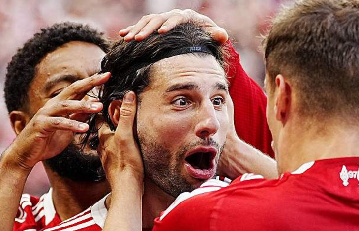 Hạ Arsenal, Liverpool độc chiếm ngôi đầu Ngoại hạng Anh- Ảnh 1.