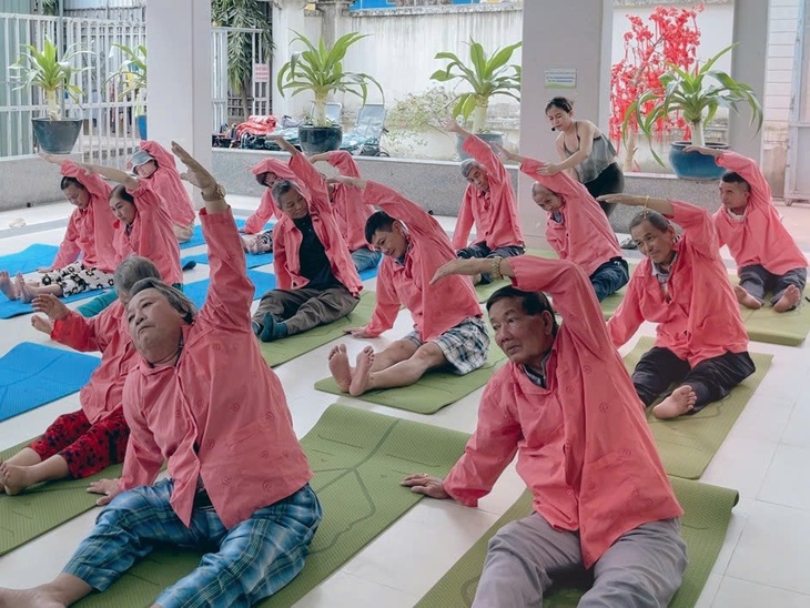 Yoga chữa lành và Bếp yêu thương cho bệnh nhân tại bệnh viện lớn nhất miền Nam- Ảnh 1. Yoga chữa lành và Bếp yêu thương cho bệnh nhân tại bệnh viện lớn nhất miền Nam- Ảnh 1.