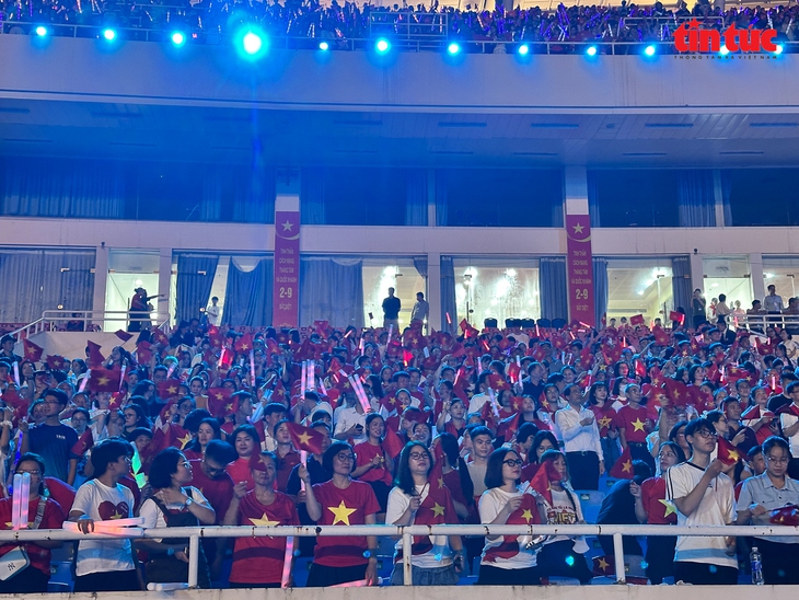 Concert Quốc gia đặc biệt: Bản hùng ca 80 năm Độc lập - Tự do - Hạnh phúc- Ảnh 11. Concert Quốc gia đặc biệt: Bản hùng ca 80 năm Độc lập - Tự do - Hạnh phúc- Ảnh 11.