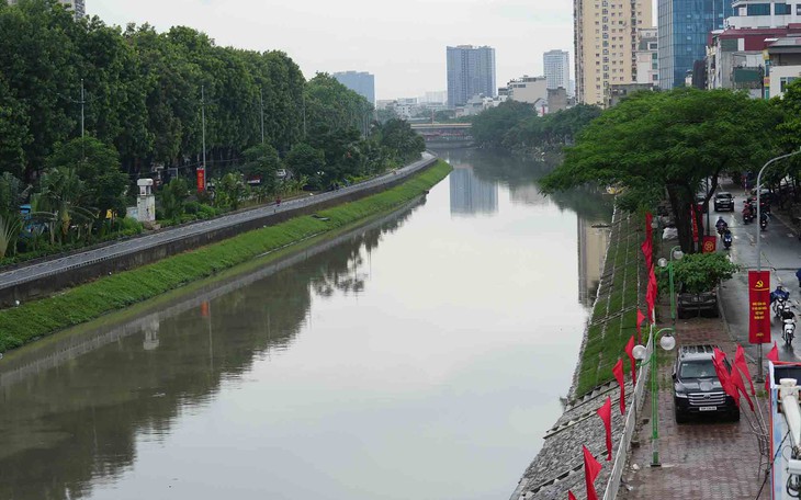 Sông Tô Lịch bắt đầu hồi sinh trong xanh