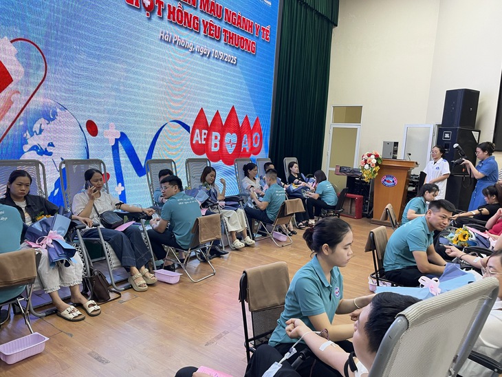 Hải Phòng: Hơn 500 y bác sĩ chung tay lan tỏa nghĩa cử cao đẹp trong ngày hội hiến máu- Ảnh 4.
