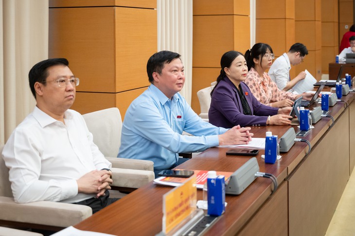 Tăng nặng hình phạt đối với hành vi sản xuất, buôn bán, tàng trữ thuốc giả, thực phẩm giả- Ảnh 4. Tăng nặng hình phạt đối với hành vi sản xuất, buôn bán, tàng trữ thuốc giả, thực phẩm giả- Ảnh 4.