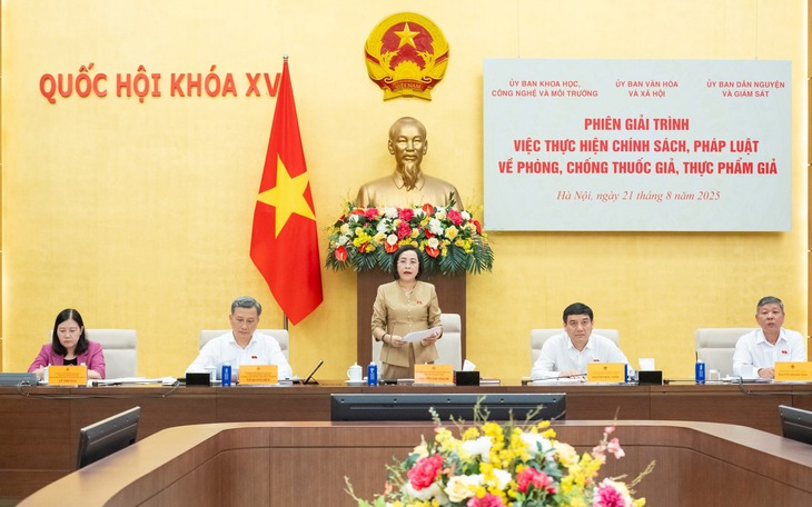 Tăng nặng hình phạt đối với hành vi sản xuất, buôn bán, tàng trữ thuốc giả, thực phẩm giả