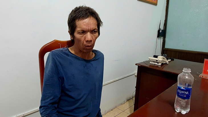 Người nhặt ve chai dùng đá đập chết thanh niên chụp ảnh mình- Ảnh 1. Người nhặt ve chai dùng đá đập chết thanh niên chụp ảnh mình- Ảnh 1.