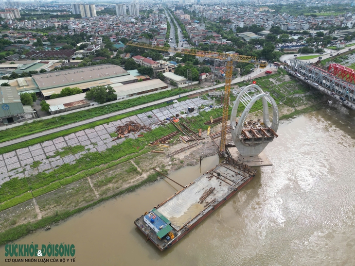 Lạ mắt kiến trúc cầu qua sông Đuống sắp hoàn thành- Ảnh 4.