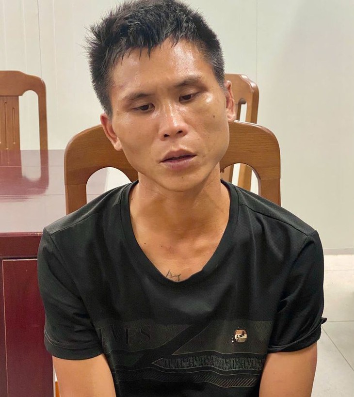 Bắt giữ đối tượng xông vào trụ sở chém Phó Trưởng Công an xã- Ảnh 2. Bắt giữ đối tượng xông vào trụ sở chém Phó Trưởng Công an xã- Ảnh 2.