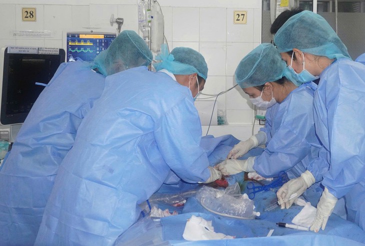 Ho có đờm xanh suốt 10 ngày, bệnh nhân suýt tử vong vì chủ quan- Ảnh 1. Ho có đờm xanh suốt 10 ngày, bệnh nhân suýt tử vong vì chủ quan- Ảnh 1.