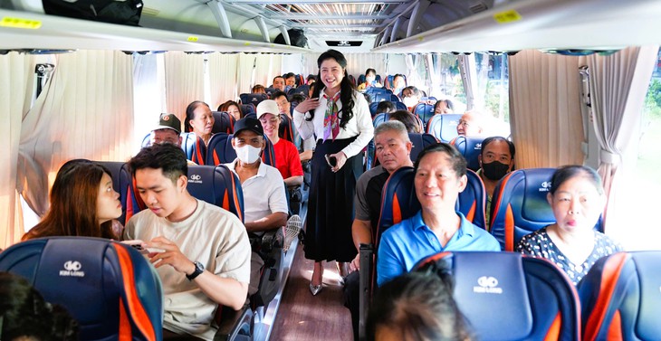 Hơn 200 chuyến xe miễn phí đưa gần 10.000 lượt người Hải Phòng đến triển lãm 80 năm thành tựu đất nước- Ảnh 3.