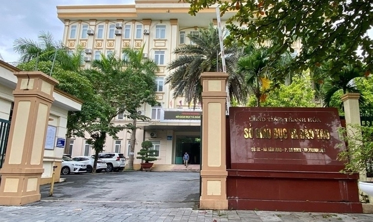 Thanh Hoá: Hàng loạt giáo viên, lãnh đạo bị bắt về tội ‘Giả mạo trong công tác’- Ảnh 1. Thanh Hoá: Hàng loạt giáo viên, lãnh đạo bị bắt về tội ‘Giả mạo trong công tác’- Ảnh 1.