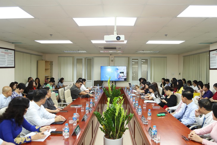 Lan tỏa tinh thần nhân văn từ 'Giải Báo chí toàn quốc về phòng, chống HIV/AIDS'- Ảnh 1. Lan tỏa tinh thần nhân văn từ 'Giải Báo chí toàn quốc về phòng, chống HIV/AIDS'- Ảnh 1.