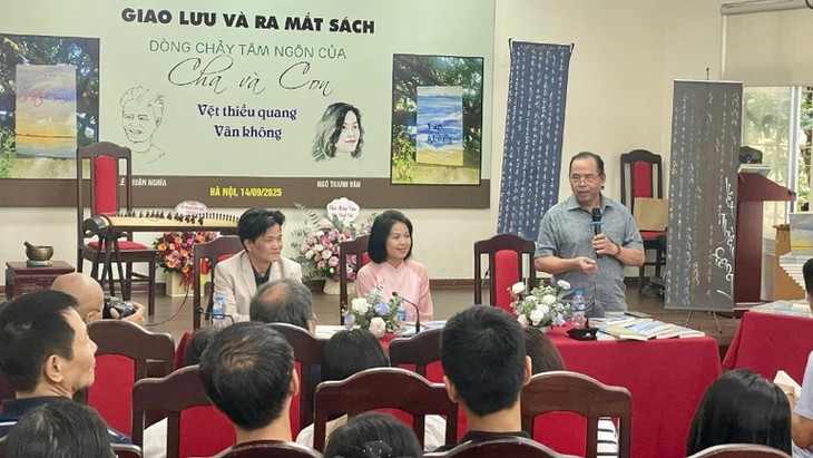 Ra mắt hai tập thơ 'Vệt thiều quang' và 'Vân không'- Ảnh 4.
