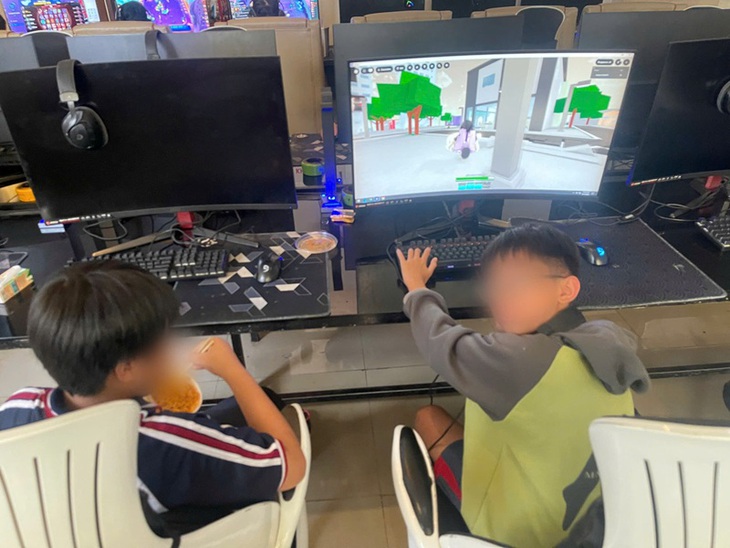 Bé trai 11 tuổi mất liên lạc một ngày được tìm thấy tại tiệm game- Ảnh 2.