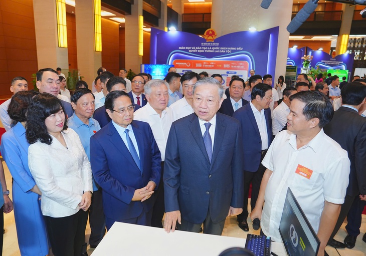 Phát biểu của Tổng Bí thư Tô Lâm tại Hội nghị toàn quốc quán triệt, triển khai 4 Nghị quyết của Bộ Chính trị- Ảnh 4. Phát biểu của Tổng Bí thư Tô Lâm tại Hội nghị toàn quốc quán triệt, triển khai 4 Nghị quyết của Bộ Chính trị- Ảnh 4.