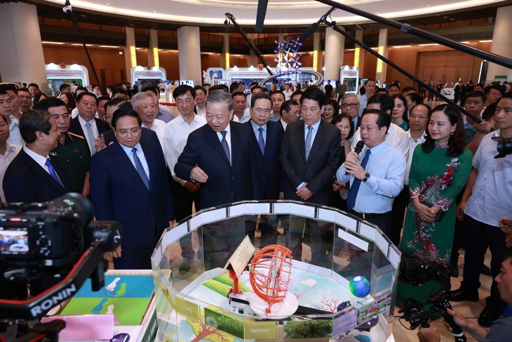 Phó Thủ tướng Lê Thành Long: Công tác bảo vệ, chăm sóc và nâng cao sức khỏe Nhân dân đạt được nhiều thành tựu quan trọng- Ảnh 4. Phó Thủ tướng Lê Thành Long: Công tác bảo vệ, chăm sóc và nâng cao sức khỏe Nhân dân đạt được nhiều thành tựu quan trọng- Ảnh 4.
