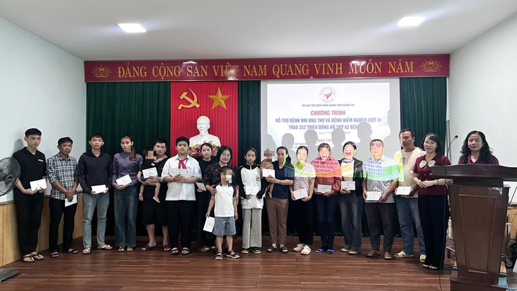Hơn 60 trẻ đang điều trị bệnh hiểm nghèo được hỗ trợ- Ảnh 1.