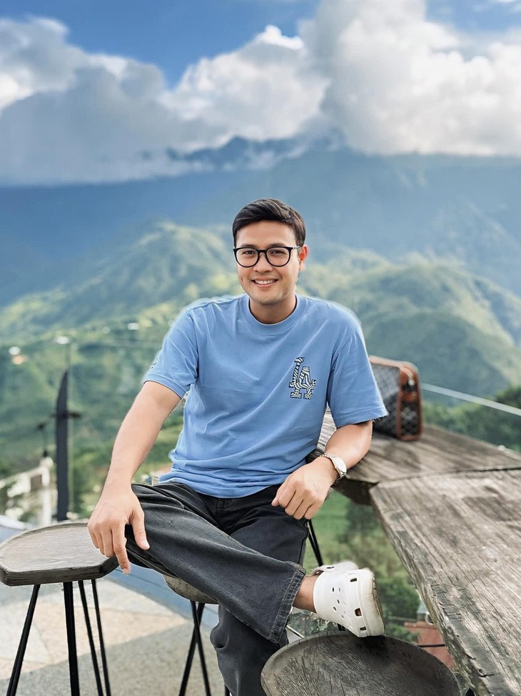 Nam diễn viên quê Hưng Yên đang gây tranh cãi trong phim 'Có anh, nơi ấy bình yên' là ai?- Ảnh 9.