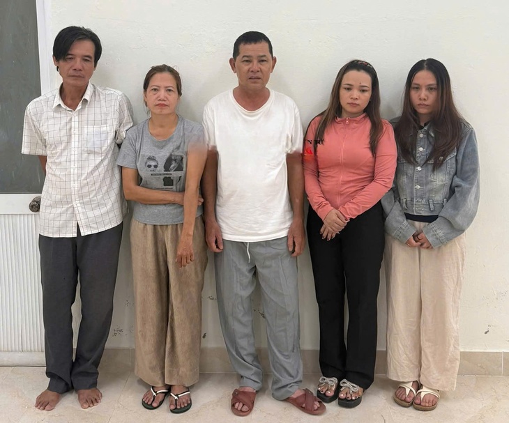 Triệt phá đường dây 'lô đề' với tổng số tiền giao dịch hơn 50 tỷ đồng- Ảnh 1. Triệt phá đường dây 'lô đề' với tổng số tiền giao dịch hơn 50 tỷ đồng- Ảnh 1.