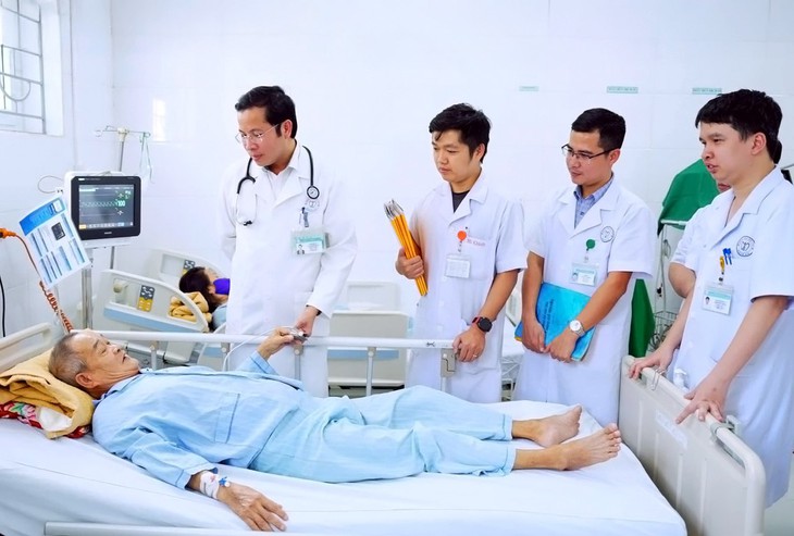 Bệnh viện Nội tiết Nghệ An đổi mới toàn diện, nâng cao chất lượng khám chữa bệnh- Ảnh 1.