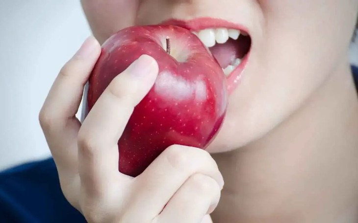 10 loại thực phẩm nên ăn để nướu răng khỏe mạnh hơn