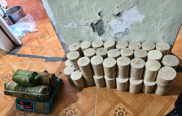 Khởi tố vụ án người đàn ông cho hàn the vào giò, chả, xúc xích bán tại chợ Kim Tân, Lào Cai - Ảnh 1.