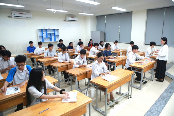 Bỏ xét tuyển học bạ từ năm 2026: Cần một quyết sách thấu đáo- Ảnh 1.