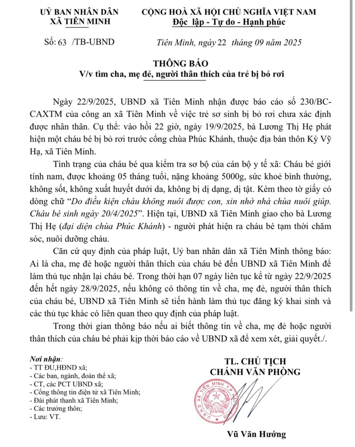 Bé trai 5 tháng tuổi bị bỏ rơi trong đêm cùng tờ giấy 'nhờ nhà chùa nuôi giúp'- Ảnh 1. Bé trai 5 tháng tuổi bị bỏ rơi trong đêm cùng tờ giấy 'nhờ nhà chùa nuôi giúp'- Ảnh 1.