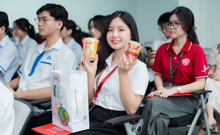 Acecook Happy Scholarship 2025: Lan tỏa hạnh phúc, chắp cánh ước mơ cho học sinh, sinh viên- Ảnh 3. Acecook Happy Scholarship 2025: Lan tỏa hạnh phúc, chắp cánh ước mơ cho học sinh, sinh viên- Ảnh 3.
