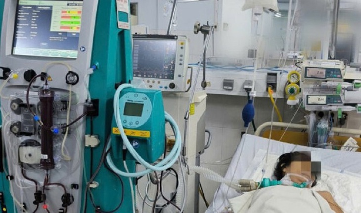 ‘Hồi sinh’ nhiều bệnh nhân nguy kịch nhờ kỹ thuật lọc máu liên tục và hạ thân nhiệt- Ảnh 2. ‘Hồi sinh’ nhiều bệnh nhân nguy kịch nhờ kỹ thuật lọc máu liên tục và hạ thân nhiệt- Ảnh 2.