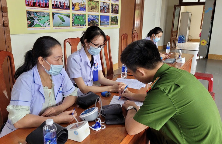Ngày hội hiến máu tình nguyện trên quê hương Đại tướng Võ Nguyên Giáp- Ảnh 2. Ngày hội hiến máu tình nguyện trên quê hương Đại tướng Võ Nguyên Giáp- Ảnh 2.