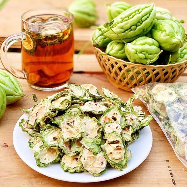 Uống trà khổ qua hàng ngày có tốt không?- Ảnh 2.