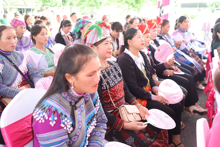 Tuần lễ làm mẹ an toàn năm 2025: Huy động mọi nguồn lực chăm sóc bà mẹ và trẻ em- Ảnh 6. Tuần lễ làm mẹ an toàn năm 2025: Huy động mọi nguồn lực chăm sóc bà mẹ và trẻ em- Ảnh 6.