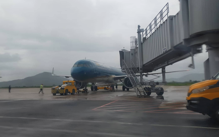 Những sân bay nằm trong vùng chịu ảnh hưởng trực tiếp của bão số 10