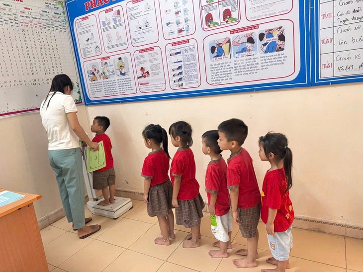 Trẻ không tăng cân, hay ốm vặt - có phải dấu hiệu suy dinh dưỡng?- Ảnh 1.