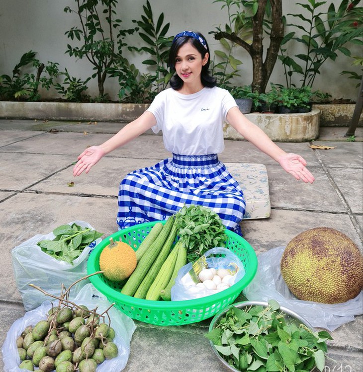 Việt Trinh ăn chay trường hơn 10 năm, tuổi U60 sống bình yên với nhan sắc khiến người hâm mộ ngỡ ngàng- Ảnh 5. Việt Trinh ăn chay trường hơn 10 năm, tuổi U60 sống bình yên với nhan sắc khiến người hâm mộ ngỡ ngàng- Ảnh 5.