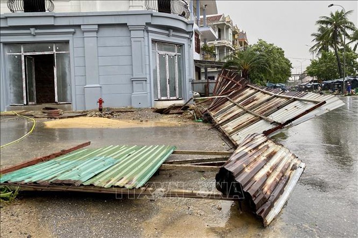 Quảng Trị: 12 người mất tích trong bão số 10- Ảnh 1.