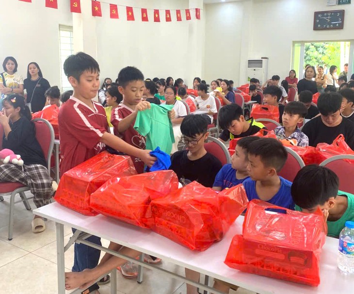 Trung thu ấm áp yêu thương tại Trung tâm Bảo trợ xã hội số 1 Hà Nội- Ảnh 1. Trung thu ấm áp yêu thương tại Trung tâm Bảo trợ xã hội số 1 Hà Nội- Ảnh 1.